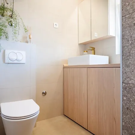 Happy Here Риека